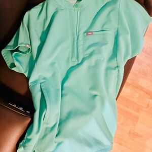 Figs surgical green Rafael top- women’s M